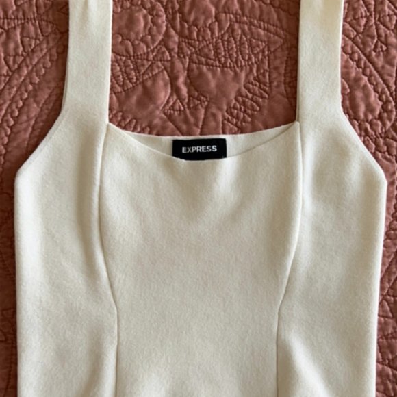 EXPRESS SCOOP NECK SWEATER TANK | SIZE: SMALL | COLOR: SWAN - Picture 1 of 1